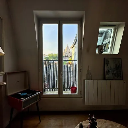 Montmartre Moment, Sacré Cœur View&eiffel Tower *