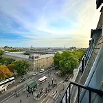Celine 19 Montmartre Moment, Sacre Coeur View & Eiffel Tower Paris